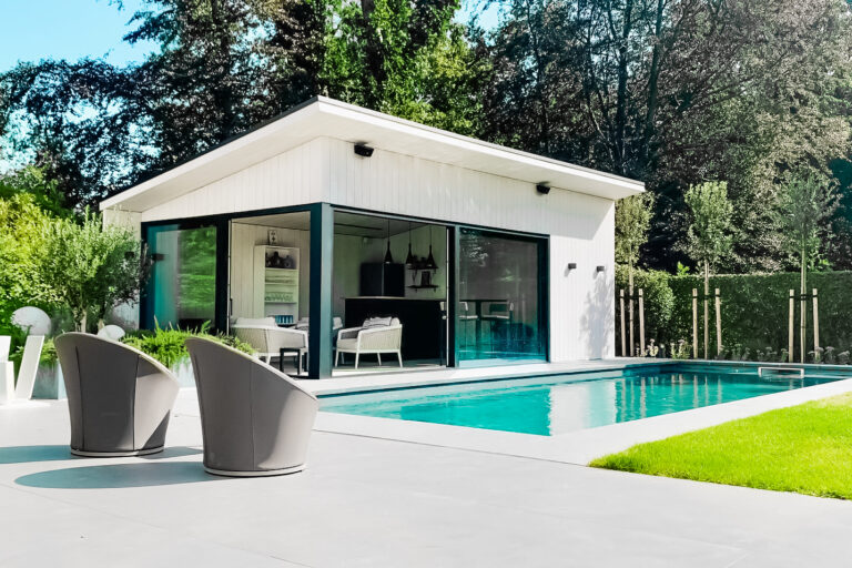 Systimber poolhouse in houtbouw